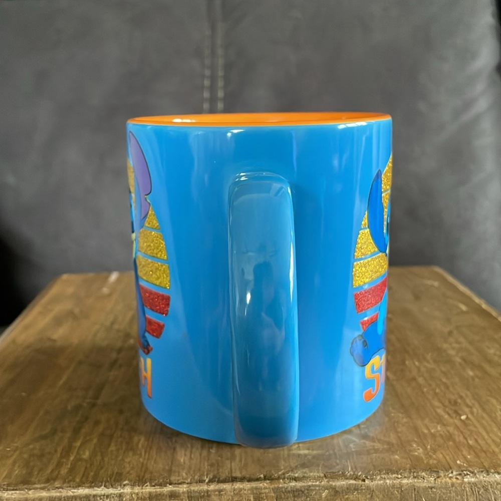 Disney “Stitch” 20 FL Oz Mug Blue exterior with Orange Interior (10) - Picture 2 of 6